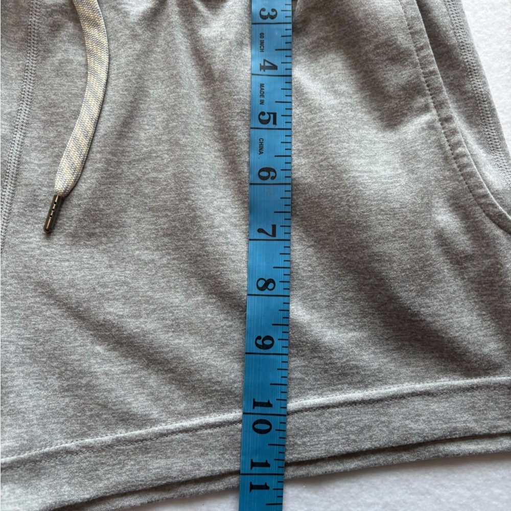 Vuori Gray Performance Shorts Drawstring Zip Pock… - image 7